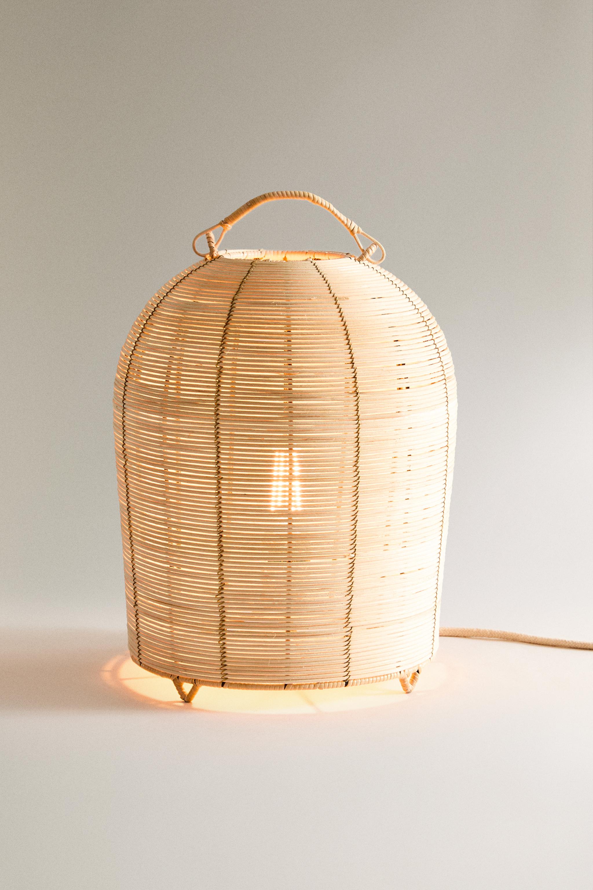 LARGE RATTAN TABLE LAMP